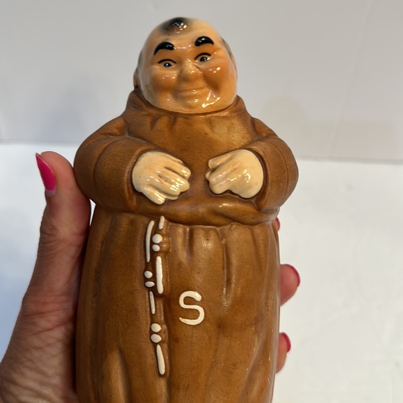 Vintage 1960's Twin Winton Friar/Monk Salt Shaker 6" Tall - Picture 6 of 6